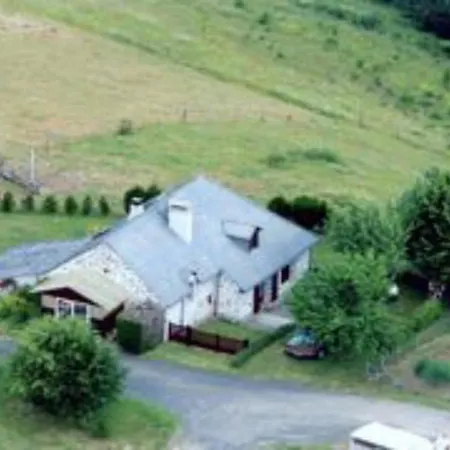 Gite De Charme Avec Terrasse Et Jardin Aux Portes Des Volcans D'auvergne - Fr-1-742-64 Saint-Illide